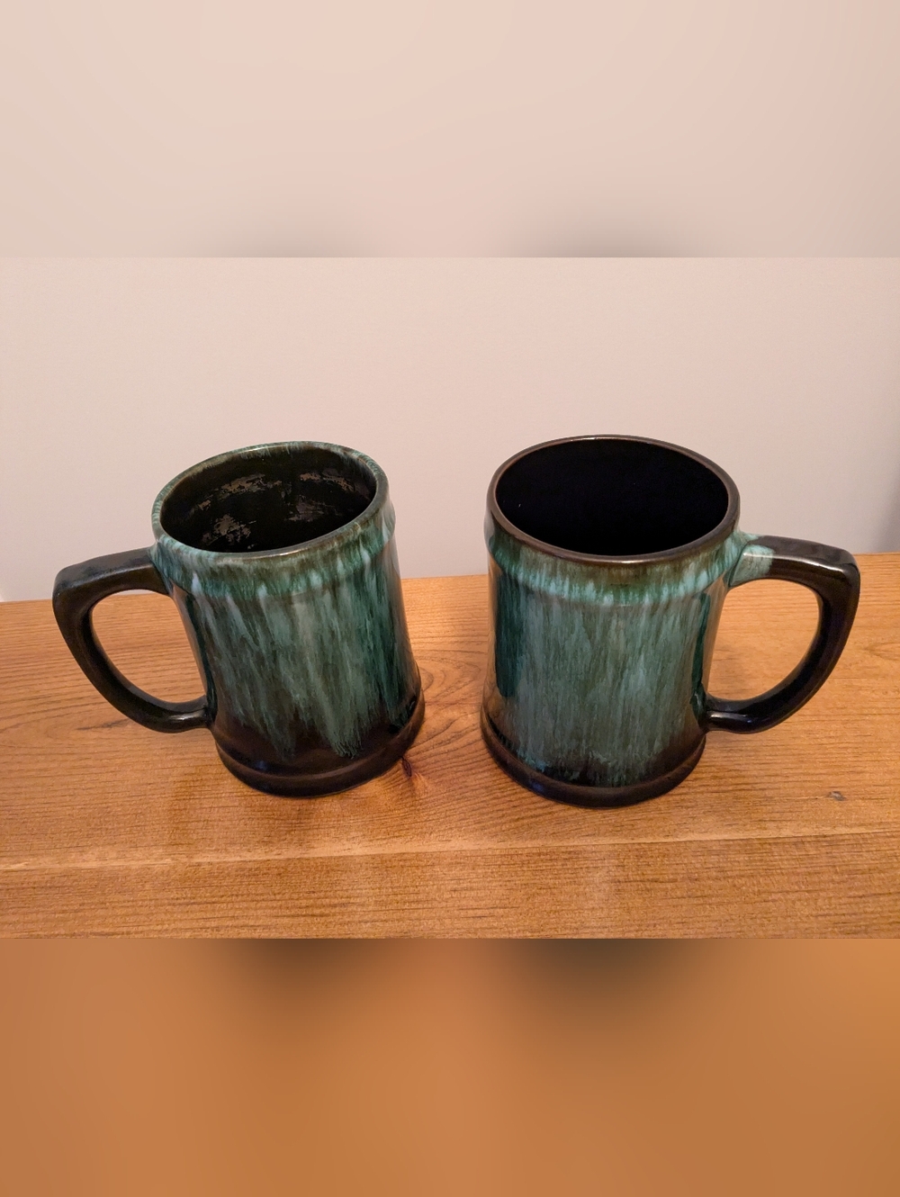 Vintage Blue Mountain Pottery Mugs - Set of 2